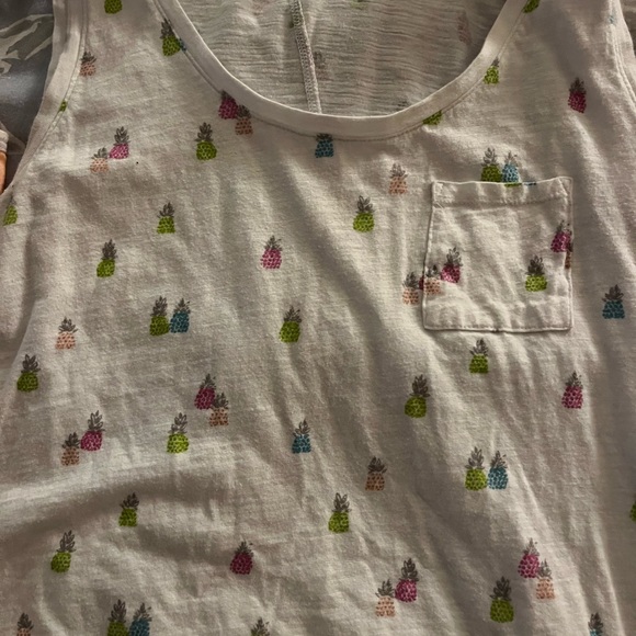 Tank Top Deal ⭐️⭐️ - Picture 5 of 5